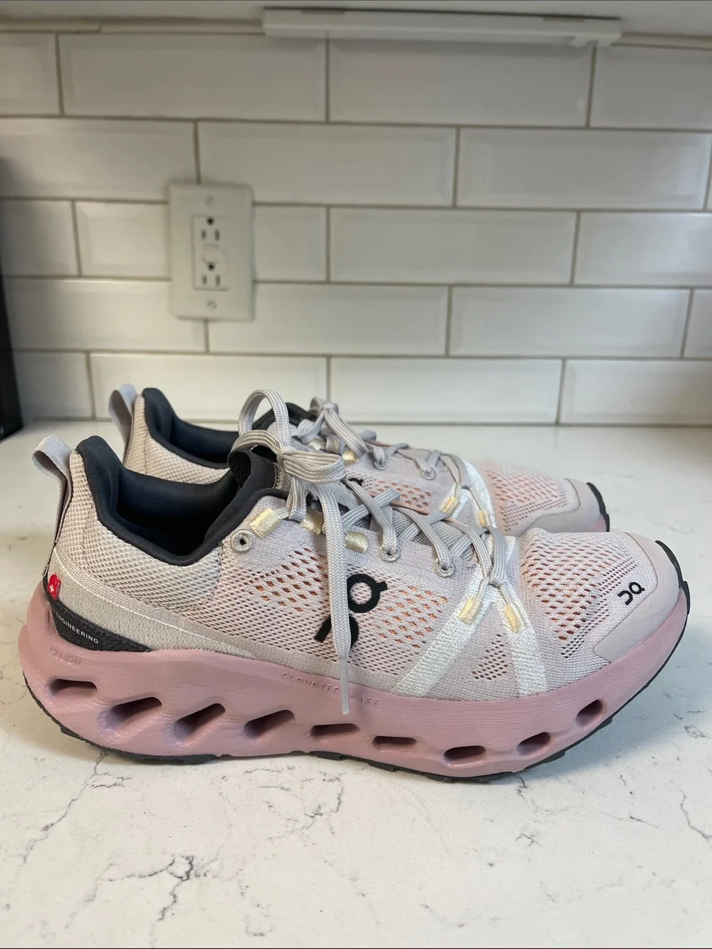 On Cloudsurfer Trail Women’s 'Silver Mauve' TRA Insoles Size 7.5